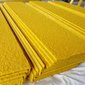 Gradini Antiscivolo Industriali in GRP FRP con Profilo in Fibra di Vetro Giallo - Product Image 5