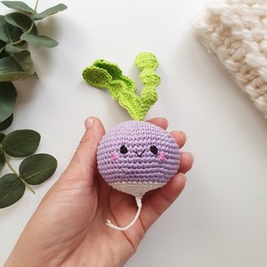 Jouet en <span class=keywords><strong>peluche</strong></span> de betterave au crochet 100 % fait main de haute qualité, jouets en forme de fruits tricotés pour bébé, jouet en crochet de légume mignon et doux pour enfants - Product Image 4