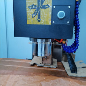 Dehai Manufacturer fournit des mini-centres d'usinage verticaux CNC 3 axes de qualité taïwanaise, avec commande GSK et broche simple. - Product Image 3