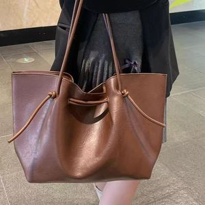Bolsos de diseñador de moda para mujer, bolsos de lujo de alta calidad, gran capacidad, bolsos modernos y sencillos, bolso de hombro individual para mujer - Product Image 1