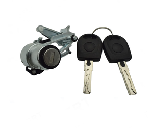 1J6827565B 1J6827297G per VW <span class=keywords><strong>Polo</strong></span> 6N2 1999 2000 2001 Maniglia Esterna Posteriore del Portellone con Serratura per Bagagliaio - Product Image 1