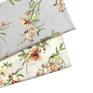 Tissu en popeline de coton imprimé floral numérique <span class=keywords><strong>Liberty</strong></span> pour robes de femmes, chemises et vêtements pour enfants - Écologique - Product Image 1
