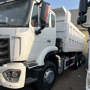 Camion benne d'<span class=keywords><strong>occasion</strong></span> Sinotruk Howo NX 6x4 10 roues pour services de transport - Product Image 4