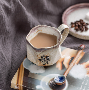 Taza de café con leche retro única con efecto de transmutación, taza de espresso 3D con diseño de mariquita, juego de taza de té con cuchara y platillo de mariquita caprichosa para regalo. - Product Image 2