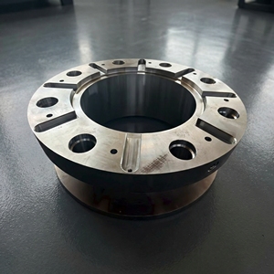 Piezas Mecanizadas de Acero para Fresado CNC HYMCnc, Piezas de Maquinaria Mecanizadas por Electroerosión de 5 Ejes, Piezas Torneadas de Alta Calidad Personalizadas, Piezas OEM - Product Image 1