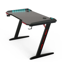 Escritorio Gaming Wquantum de Alta Calidad con Superficie de Melamina de Madera, Forma de Z, LED RGB, Soporte para Vasos y Gancho para Auriculares, Modelo Z8 para PC