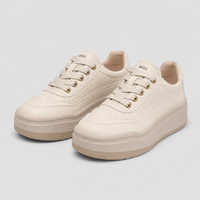 Baskets compensées épaisses pour femmes de l'usine de Wenzhou, avec empeigne en cuir perforé, doublure en maille, chaussures à plateforme de 3 cm, prêtes à expédier, faible MOQ