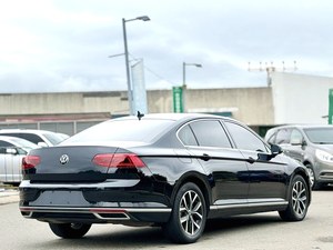 Venta Especial: <span class=keywords><strong>Volkswagen</strong></span> Magotan B8 Premium Usado, Sedán Ejecutivo, Vehículo de Gasolina Económico y Estable para Exportación - Product Image 3