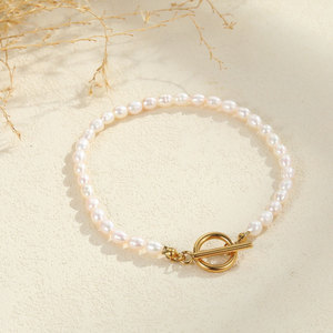 Pulsera y Brazaletes de Moda para Mujer en Acero Inoxidable 316L de Lujo, Chapados en Oro de 14k y 18k, con Perlas Naturales de Agua Dulce - Product Image 5