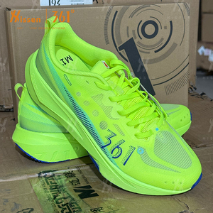 Chaussures en gros avec semelle non-marquante, stock d'usine en grande quantité - Product Image 1