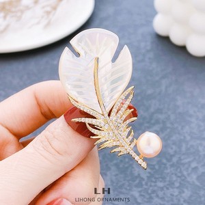 เข็มกลัดขนนกประดับมุก Lihong Ornaments เครื่องประดับแฟชั่นสำหรับผู้หญิงสำหรับงานปาร์ตี้และเสื้อโค้ท - Product Image 1