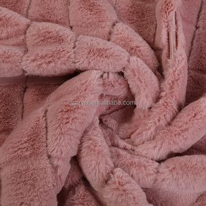 Nhà Máy Tùy Chỉnh Chất Lượng Cao Thấp Đống Sang Trọng Vải 3D Sọc Sọc Jacquard Giả Thỏ Lông Vải Màu Rắn Vải Sang Trọng Cho Quần Áo - Product Image 1