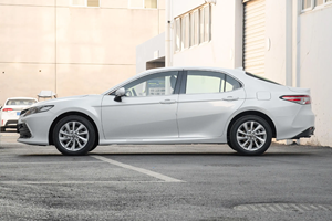 Voitures Toyota Camry d'<span class=keywords><strong>occasion</strong></span> 2021 Luxe 4 portes 5 places Berline Prix abordable Essence Bon état Sans accident Conduite à gauche 2022 2023 2024 - Product Image 4