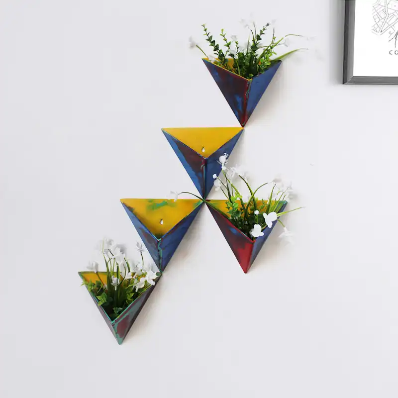 Üçgen duvar ekici asılı geometrik dekor ev ofis sıcak satış benzersiz beyaz bahçe dekoratif yapay bitki saksı