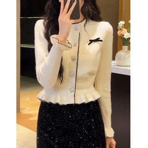 Nuovo arrivo maglione da donna <span class=keywords><strong>con</strong></span> orlo a volant retrò - Elegante design <span class=keywords><strong>con</strong></span> finiture <span class=keywords><strong>in</strong></span> <span class=keywords><strong>pizzo</strong></span>, perfetto per appuntamenti e uscite casual - Product Image 3