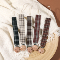 Chaîne pour bébé nouveau-né Muslinlife avec impression en mousseline, attaches-sucettes en coton tissé à la main avec anneau de dentition en bois de hêtre