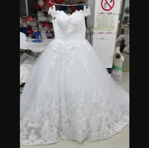 Custom製Plus Size 2020 Princess Off Shoulder Applique Lace Bride Dress Bridal Gown PureホワイトアイボリーWedding Dress