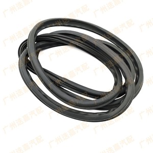 Toyota 67881-0R020 Junta de Sellado para Maletero, Tira de Sellado para RAV4 2009-2012, Negra, Pieza de Repuesto - Product Image 1