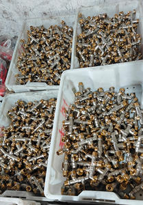 <span class=keywords><strong>Robinet</strong></span> de <span class=keywords><strong>jardin</strong></span> en laiton BOTE avec <span class=keywords><strong>raccord</strong></span> pour tuyau 1/2\", <span class=keywords><strong>double</strong></span> poignée verte, <span class=keywords><strong>robinet</strong></span> à bille, <span class=keywords><strong>robinet</strong></span> pour usage commercial CANO <span class=keywords><strong>JARDIN</strong></span> - Product Image 4