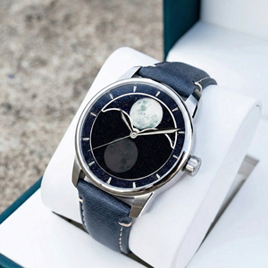 Reloj de fase lunar OEM ODM con logotipo personalizado, reloj de pulsera mecánico automático de lujo para hombre con BGW9 luminoso, azul aventurina y fase lunar grande. - Product Image 1