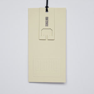 Etiquetas colgantes personalizadas para ropa, papel Kraft de cartón de plástico, impresión dorada UV, etiquetas colgantes para ropa - Product Image 5