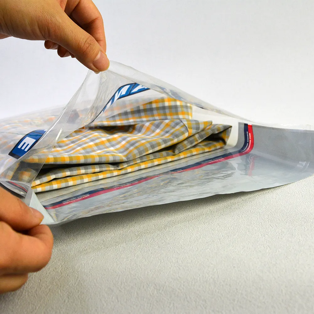 Venta caliente de la fábrica precio bajo transparente autoadhesivo sello ropa OPP embalaje bolsa de plástico transparente bolsas Poly opp