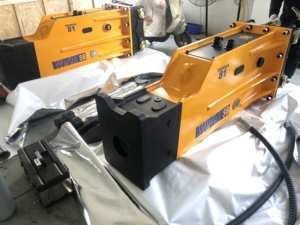 Casse-pierre hydraulique Soosan SB81 Silence BOX Type avec burins de 140 mm pour excavatrices de 18 à 26 tonnes - Product Image 5