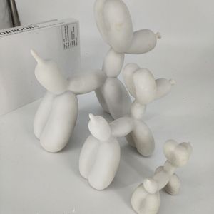 Venta al por mayor 9/10/24/30CM globo fluido perro blanco embrión marea jugar resina arte adornos DIY globo fluido perro - Product Image 3