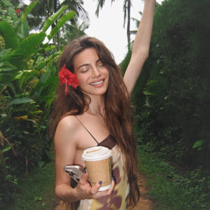 ชุดเดรสผ้าซาตินพิมพ์ลายดอกไม้สไตล์ทรอปิคอลสำหรับผู้หญิง ดีไซน์เปิดไหล่ สายเดี่ยว น้ำหนักเบา แฟชั่นทันสมัย พิมพ์ลายดิจิทัล - Product Image 2