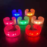 Pulsera de Silicona LED Recargable por USB C con Logotipo Personalizado, Control Remoto, Programable, Luz Intermitente, Decoración para Fiestas