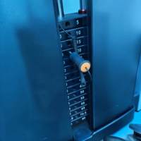 Máquina de Press de Pecho con Asiento de Acero Reforzado, Sistema de Cable de Bajo Ruido, Equipo para Levantamiento de Pecho Femenino y Moldeado Muscular Masculino