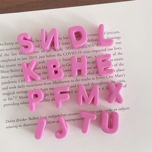 Perles lettres <span class=keywords><strong>alphabet</strong></span> en acrylique pas chères, à grand trou, plaquées or UV, grosses perles lettres, breloques pour porte-clés, vente en gros - Product Image 2