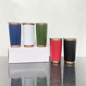 Gobelet isotherme sous vide US RTS 20oz rouge mat avec fond vert effet miroir, couvercle magnétique et paille en PP, pour gravure laser de Noël - Product Image 5