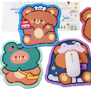 Alfombrilla de Ratón Antideslizante con Diseño de Oso Kawaii, Alfombrilla de Escritorio de Plástico Calefactable, Impermeable, Resistente a los Arañazos, Decoración para Oficina y Hogar para Niñas - Product Image 1
