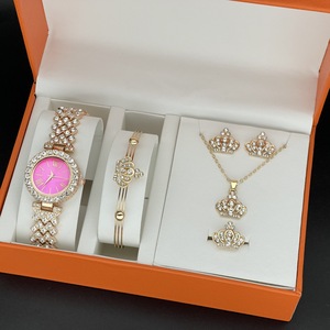 Set <span class=keywords><strong>di</strong></span> pezzi <span class=keywords><strong>di</strong></span> lusso orologio da donna anello collana orecchini strass moda orologio da polso donna Casual da donna <span class=keywords><strong>orologi</strong></span> bracciale orologio Set orologio - Product Image 2