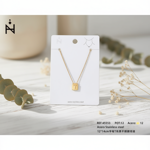 Collana Minimalista con Ciondolo Lettera T Noco, Placcata in Oro, Acciaio Inossidabile, 12x14cm, Unisex, per Uso Quotidiano, Gioielleria Raffinata - Product Image 3