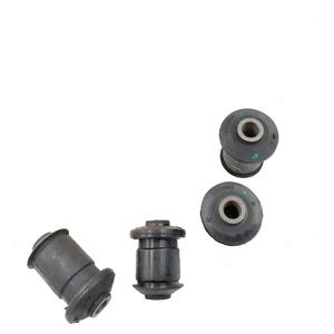 Buje del brazo de control inferior delantero 15153952 para Cadillac Escalade Chevrolet con suspensión no independiente - Product Image 1