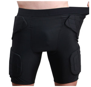 Ensemble de compression protecteur YOUNGSON avec rembourrage en mousse EVA alvéolée personnalisée, comprenant une chemise et un short de compression. - Product Image 4