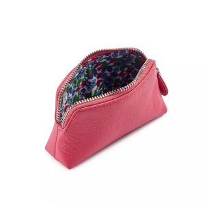 Puttylike plástico resistente PU bolsas <span class=keywords><strong>de</strong></span> cosméticos ganador Bolsas <span class=keywords><strong>de</strong></span> maquillaje a prueba <span class=keywords><strong>de</strong></span> fuego bolsa <span class=keywords><strong>de</strong></span> maquillaje costosa general para viajes largos - Product Image 3