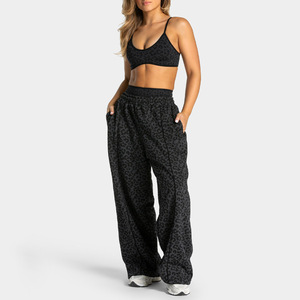 Set Yoga <span class=keywords><strong>Donna</strong></span> Senza Cuciture con Stampa Leopardata 3D, <span class=keywords><strong>Reggiseno</strong></span> <span class=keywords><strong>Sportivo</strong></span> Imbottito e Leggings Modellanti in Nylon Spandex per Palestra e Allenamento - Product Image 4