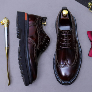 Chaussures Oxford pour hommes de haute qualité, élégantes et artisanales, en cuir de vache avec lacets, adaptées aux tenues formelles de travail. - Product Image 4