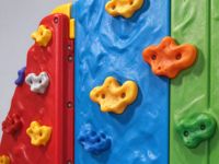 Mur d'escalade pour enfants avec toboggan, équipement de terrain de jeu en plastique pour l'extérieur, structure d'escalade pour maternelle