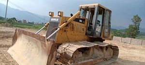 Topadoras Caterpillar D5K Usadas Originales de Japón, Topadoras CAT de Segunda Mano, CAT D5K Usadas en Buen Estado, Disponibles para la Venta - Product Image 2