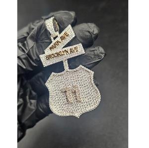 Colgante Personalizado con Letrero de Calle y Escudo con Nombre, Estilo Hip Hop, Lujo, Moissanita, Plata 925, Unisex - Product Image 1