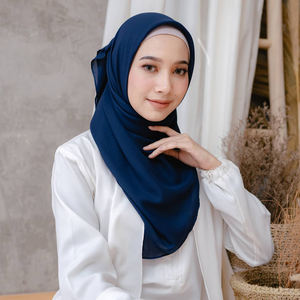 Malaisie Indonésie vivace chaude <span class=keywords><strong>pas</strong></span> <span class=keywords><strong>cher</strong></span> islamique musulman ethnique Hijab femmes carré Voile coton solide écharpe - Product Image 1