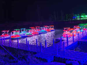 Jeux aquatiques Challenge Motor pour adultes et enfants, <span class=keywords><strong>bateau</strong></span> tamponneur électrique avec lumières LED - Product Image 2