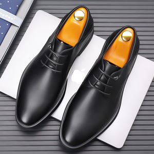 Zapatos de vestir de cuero blanco para hombre, con punta en pico, informales para oficina, en blanco y negro, con suela suave, estilo juvenil - Product Image 2