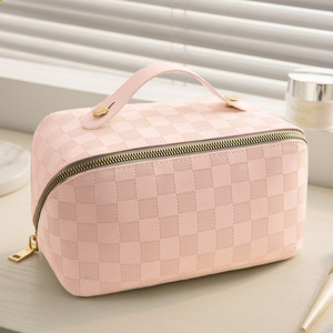 Checkered <b>Makeup</b> Bag Large Capacity Portable Travel Cosmetic <b>Storage</b> Bag <b>For</b> Women Multipurpose - Product Image 4