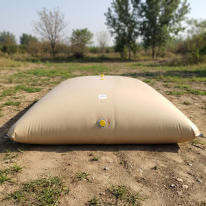 Réservoir d'eau pliable en PVC de 10 000 <span class=keywords><strong>litres</strong></span>, sac de stockage d'eau <span class=keywords><strong>souple</strong></span> en forme d'oreiller pour l'agriculture - Product Image 1