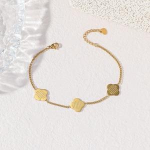 Bracelet personnalisé gravé Ayatul Kursi, trèfle à quatre feuilles, acier inoxydable, plaqué or 18 carats, bijoux islamiques musulmans, étanche, cadeau - Product Image 2